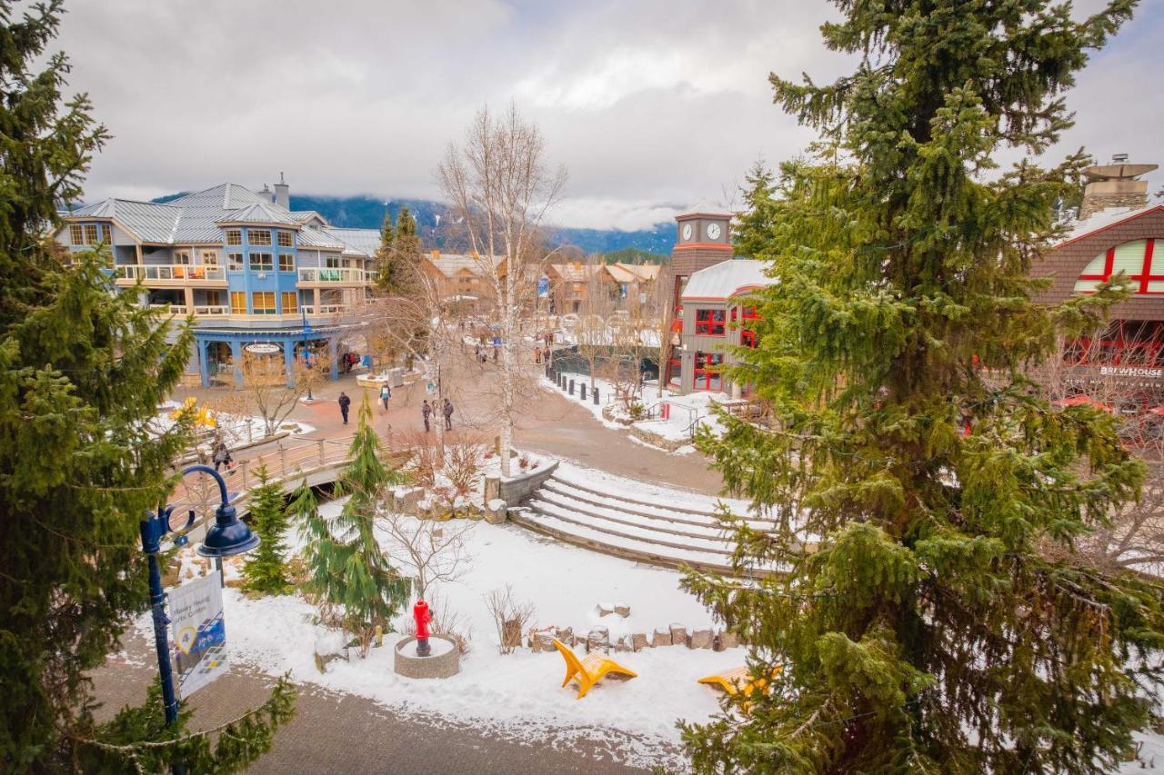 Eagle Lodge By Outpost Whistler Exterior photo